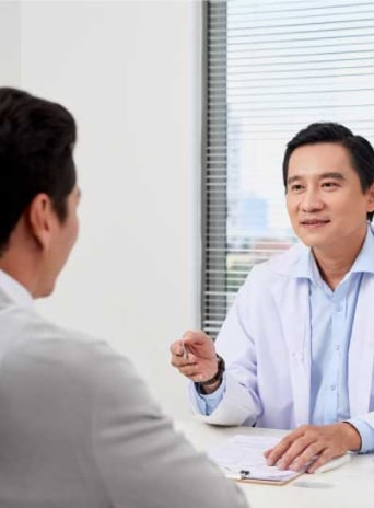 ปรึกษาแพทย์แผนจีนและผู้เชี่ยวชาญด้านสมุนไพรจีน