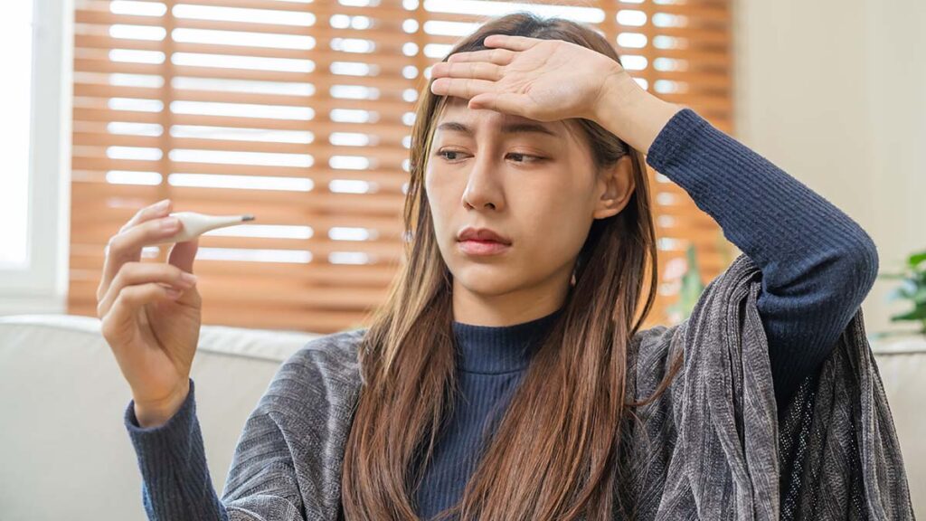 ฉีดวัคซีนโควิดแล้วไม่มีไข้ ภูมิคุ้มกันจะขึ้นไหม