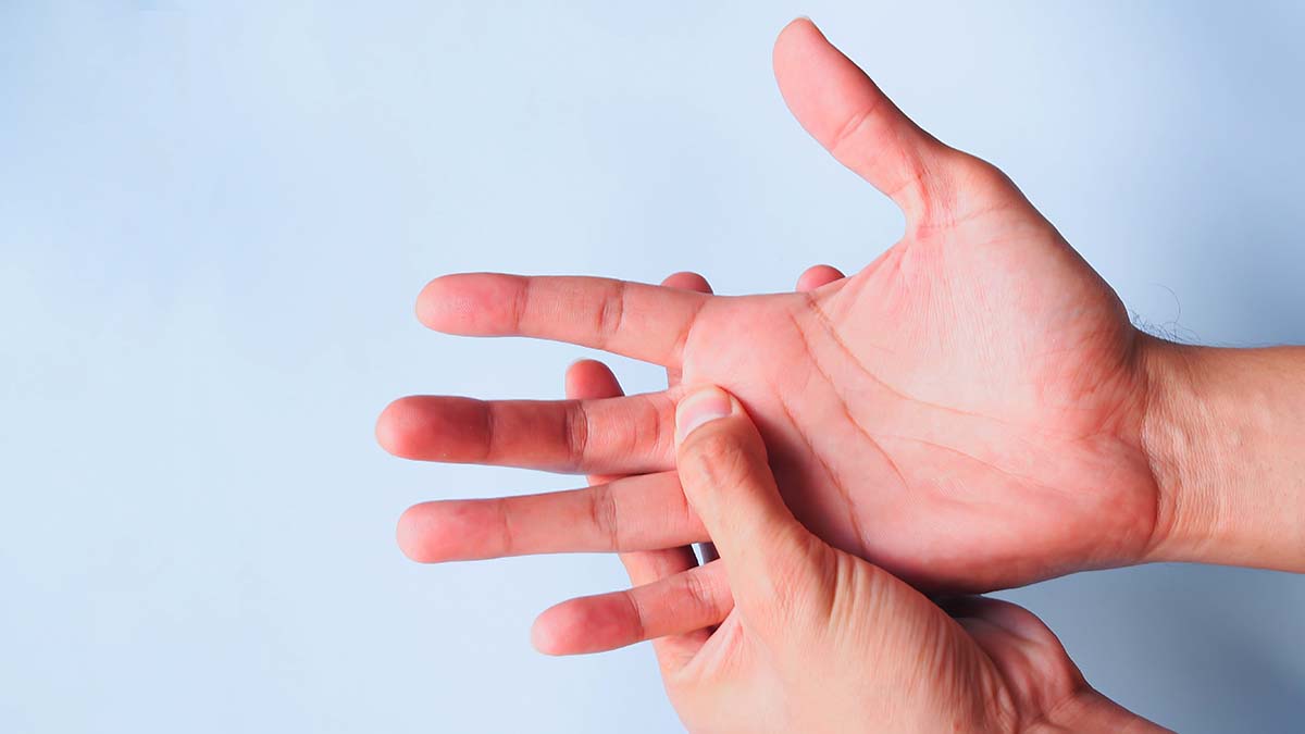 โรคปวดข้อรูมาตอยด์คืออะไร บำบัดรักษาแบบแพทย์จีนทำได้อย่างไร